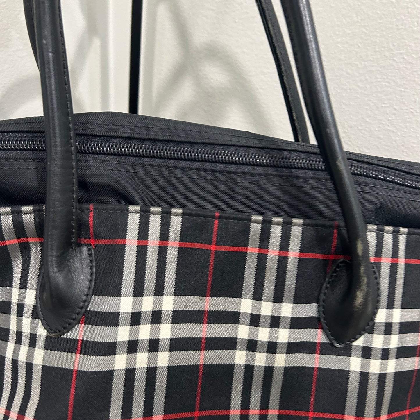 1015 BURBERRY Black Tote