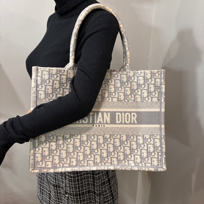 8898 CHRISTIAN DIOR Oblique Medium Book Tote MSRP $3450