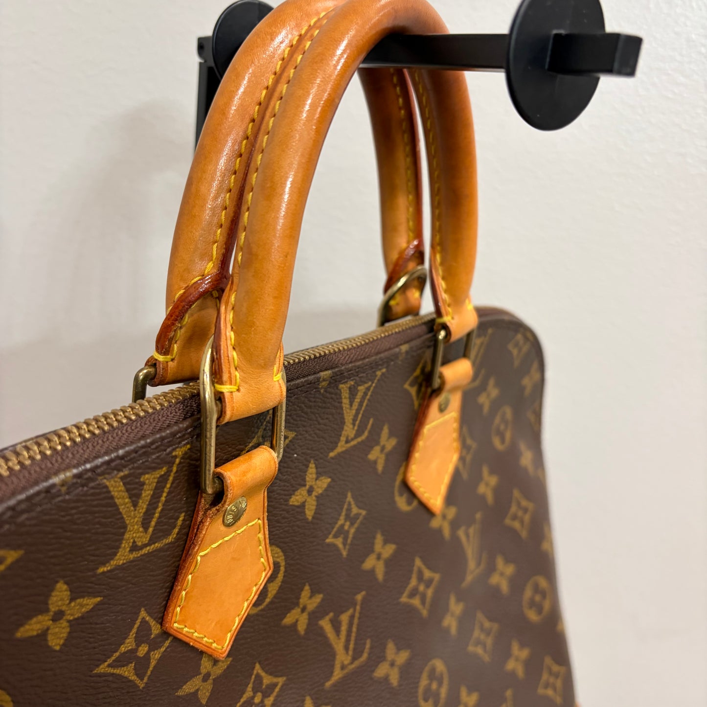 8897 LOUIS VUITTON Monogram Alma PM