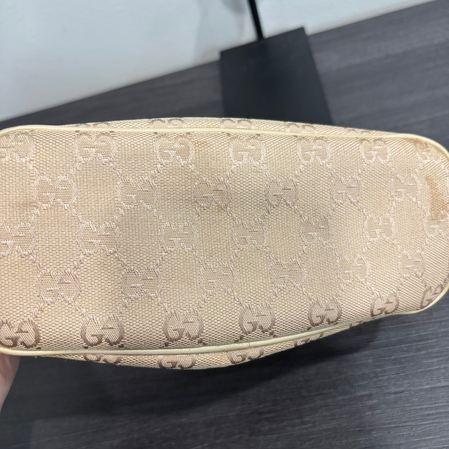 1107 GUCCI Light Brown Pochette