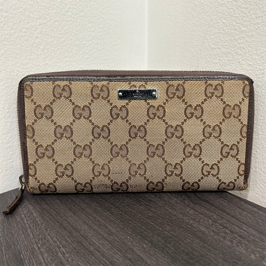 SOLD! Gucci GG Wallet
