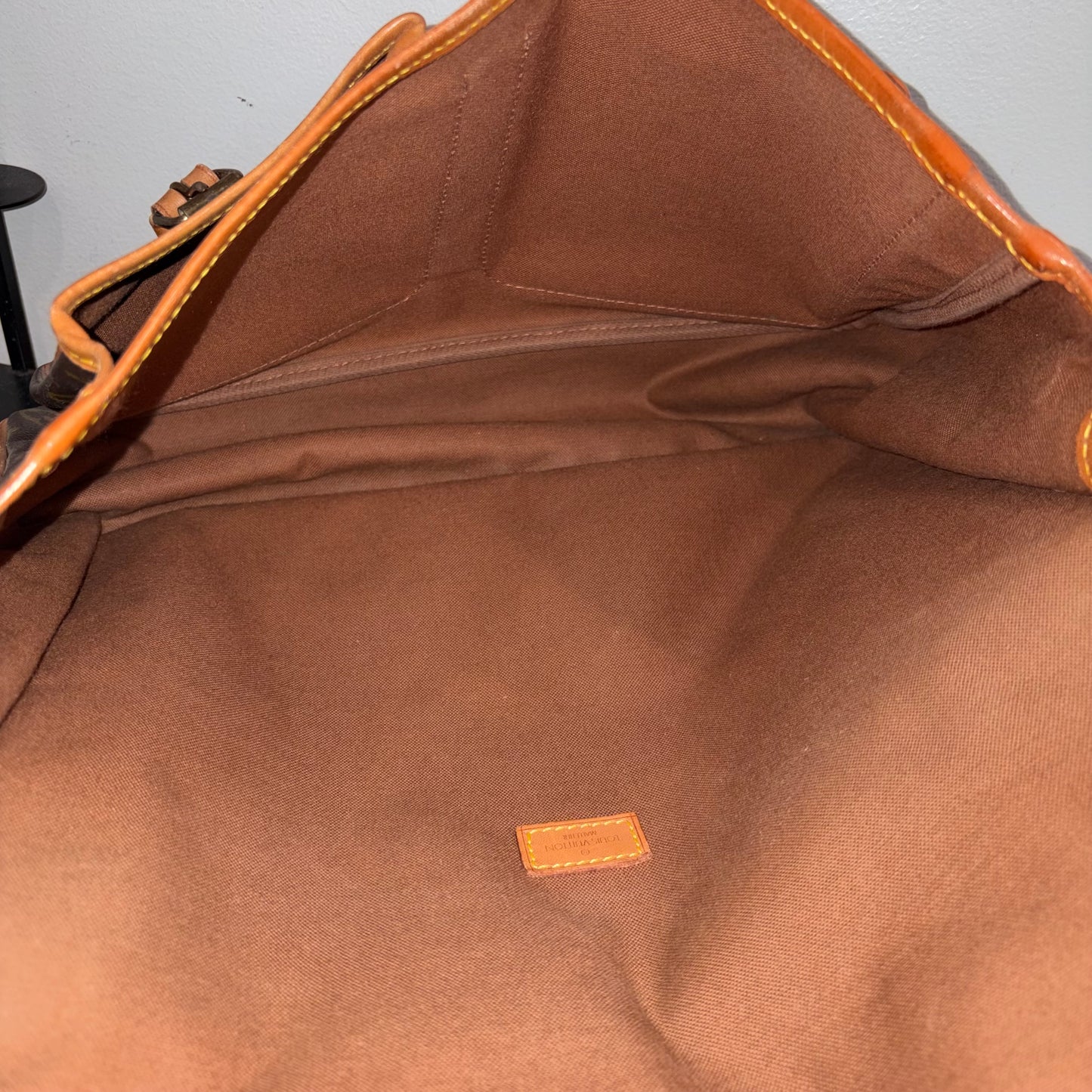 #3206 LOUIS VUITTON  Monogram  Gibeciere GM