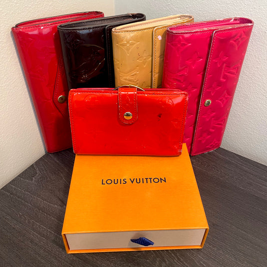 SOLD! 5 Piece Louis Vuitton Vernis Wallet Set