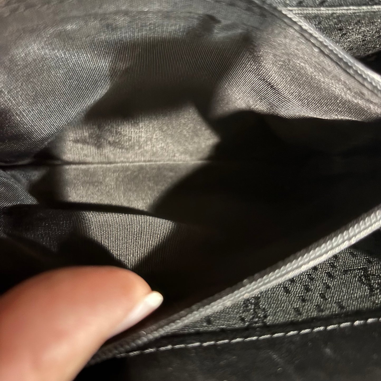 8893 YVES SAINT LAURENT Black Crossbody