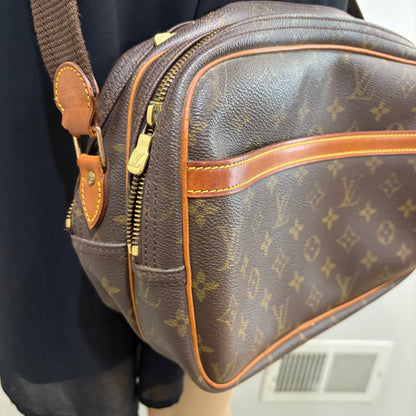 #1127 LOUIS VUITTON Monogram Reporter PM