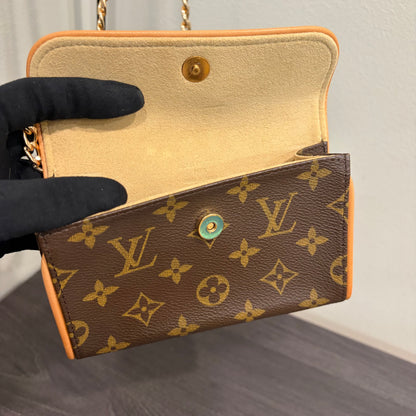 #8246 LOUIS VUITTON Monogram Florentine with Removable Chain