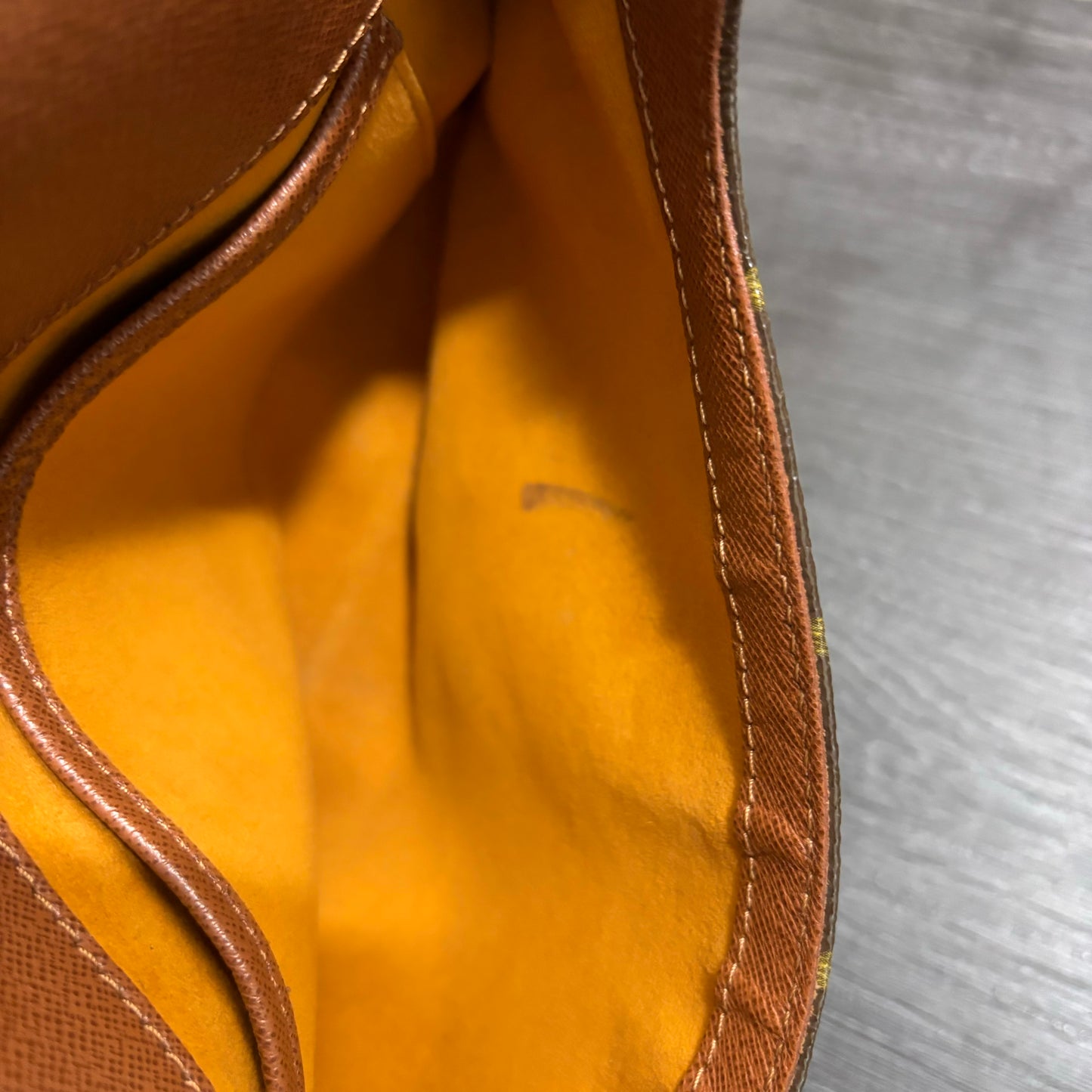 #233 LOUIS VUITTON Musette Tango
