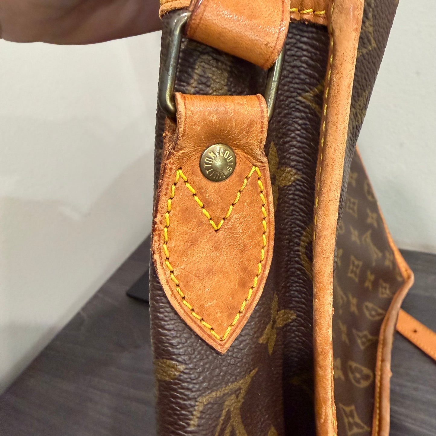 #3206 LOUIS VUITTON  Monogram  Gibeciere GM