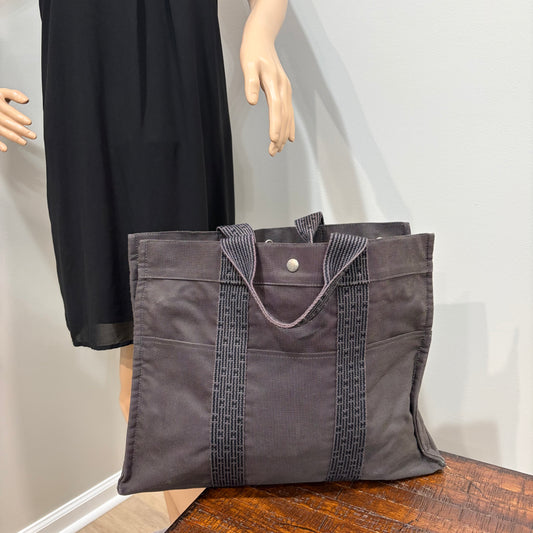 #3220 HERMES TOTE MYSTERY BUNDLE (3 or more items)