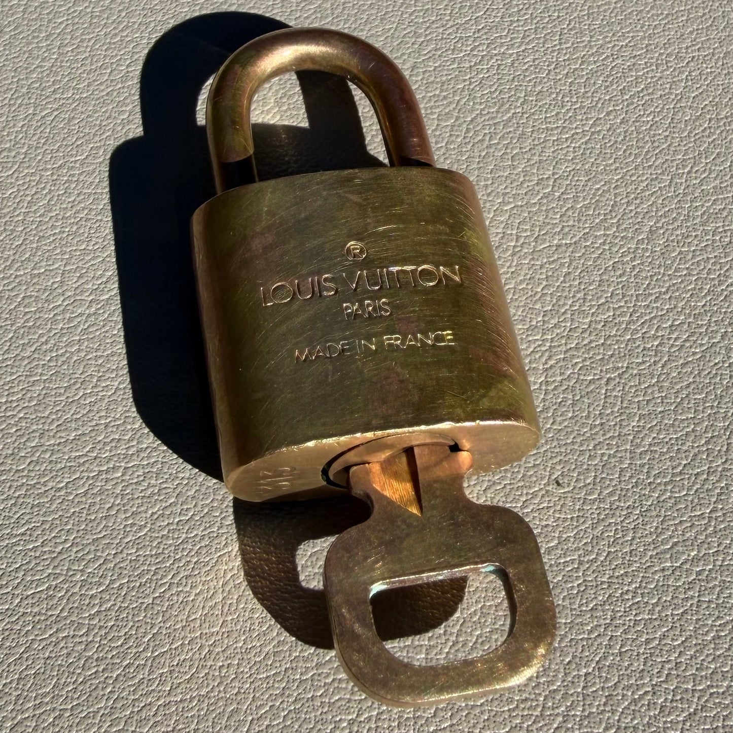#1101-12 LOUIS VUITTON Lock & Key No. 313