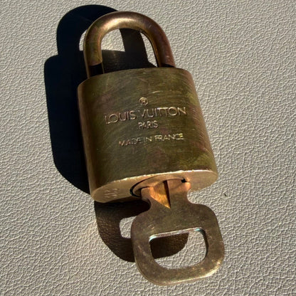 #1101-12 LOUIS VUITTON Lock & Key No. 313