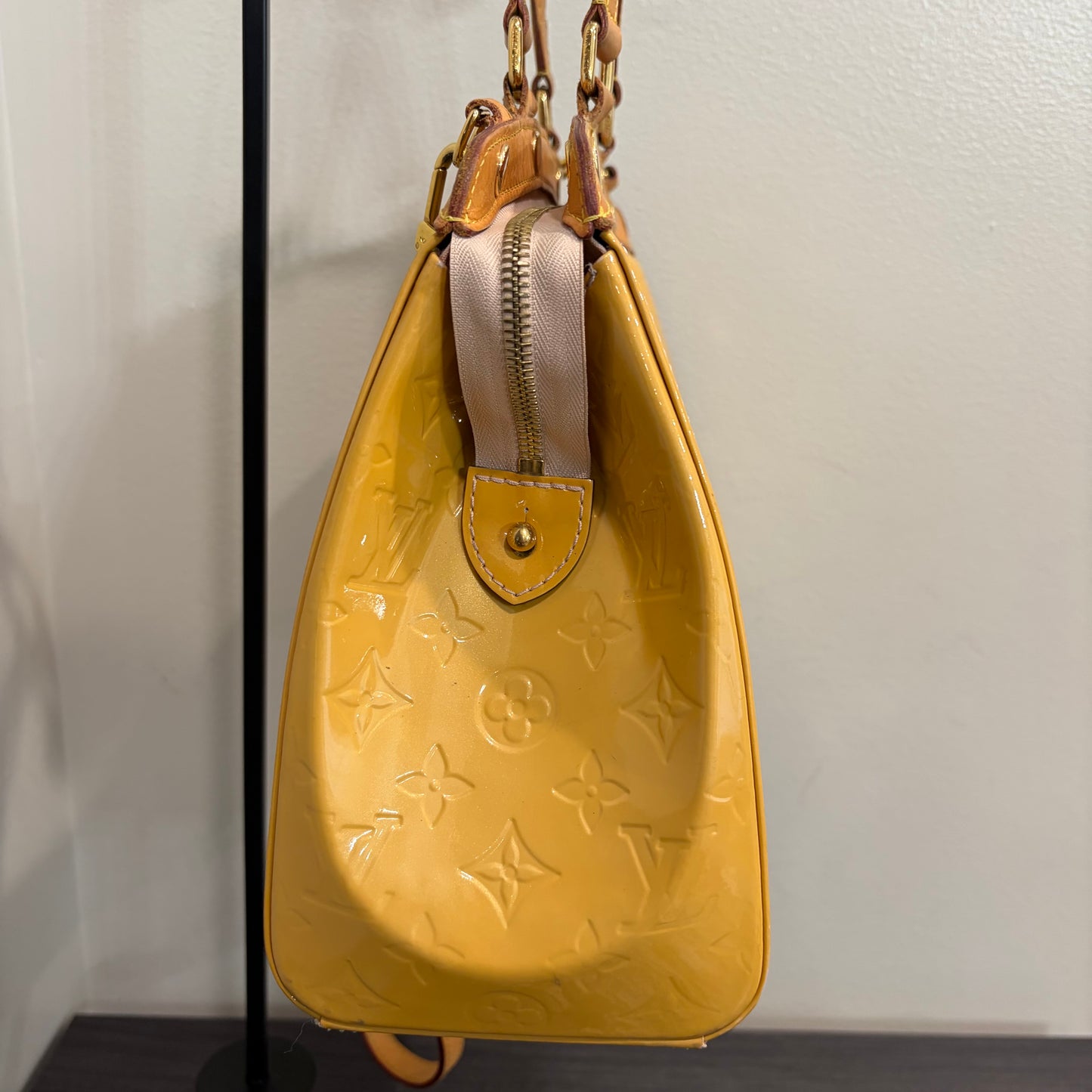 #9115 LOUIS VUITTON Yellow Vernis Brea MM with Original Vachetta Strap