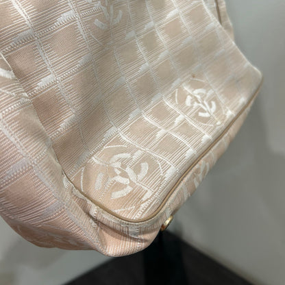 1036 CHANEL Travel Ligne Tote Neutral