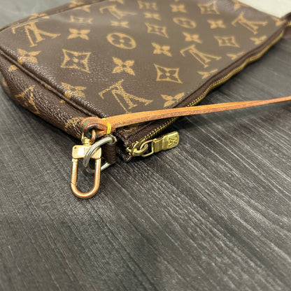 #403 LOUIS VUITTON Pochette