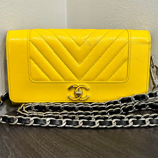 #284 CHANEL Wallet on Chain