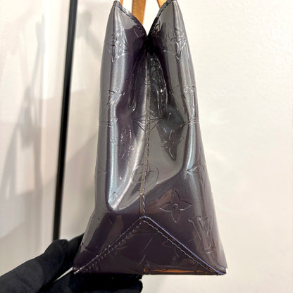 #8251 LOUIS VUITTON Purple Vernis Reade PM