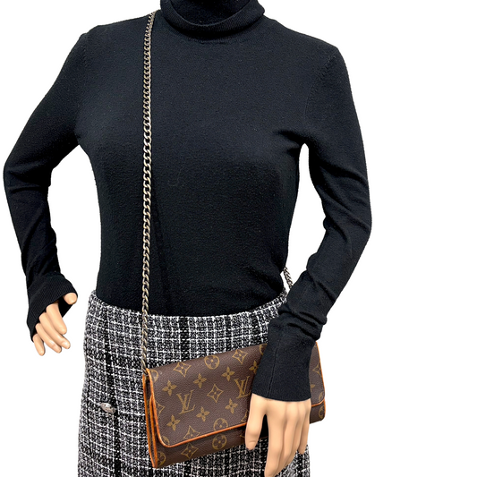 8854 LOUIS VUITTON Monogram Pochette GM