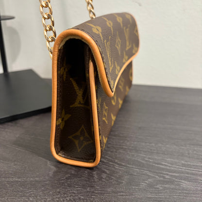 #8246 LOUIS VUITTON Monogram Florentine with Removable Chain