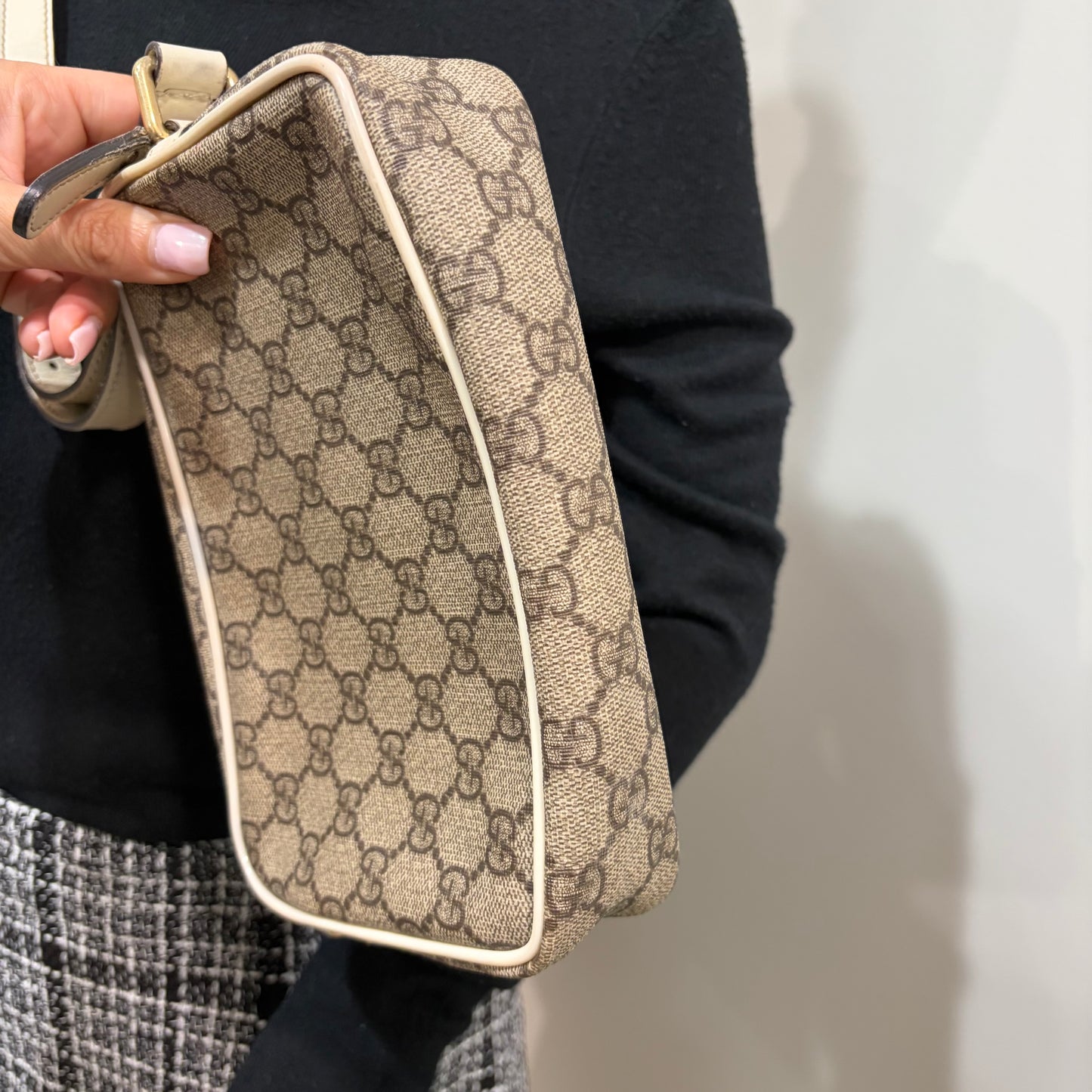 #8203 GUCCI Brown Canvas Crossbody