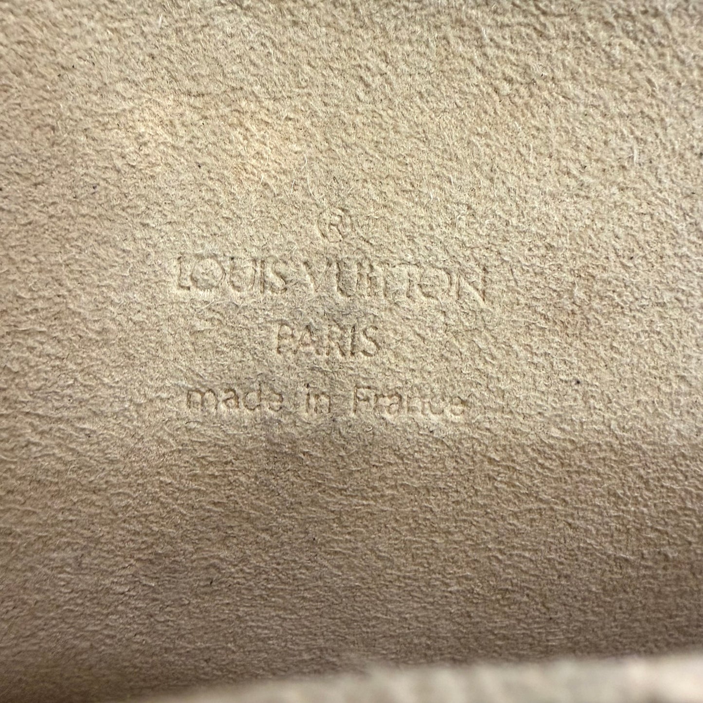 #3213 LOUIS VUITTON Monogram Pochette
