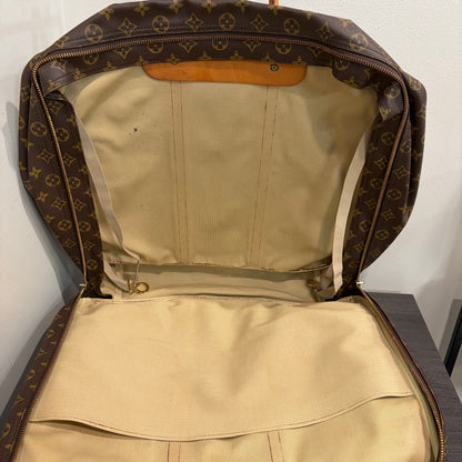 8863 LOUIS VUITTON Sirius 50 Luggage