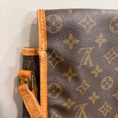 #3206 LOUIS VUITTON  Monogram  Gibeciere GM