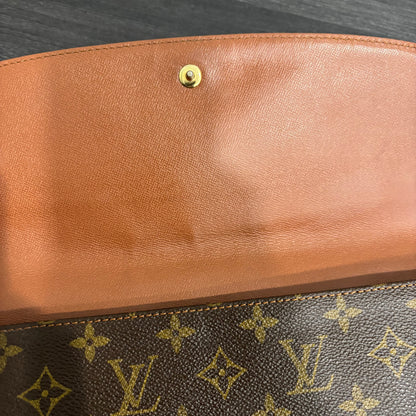 8872 LOUIS VUITTON Dame 29