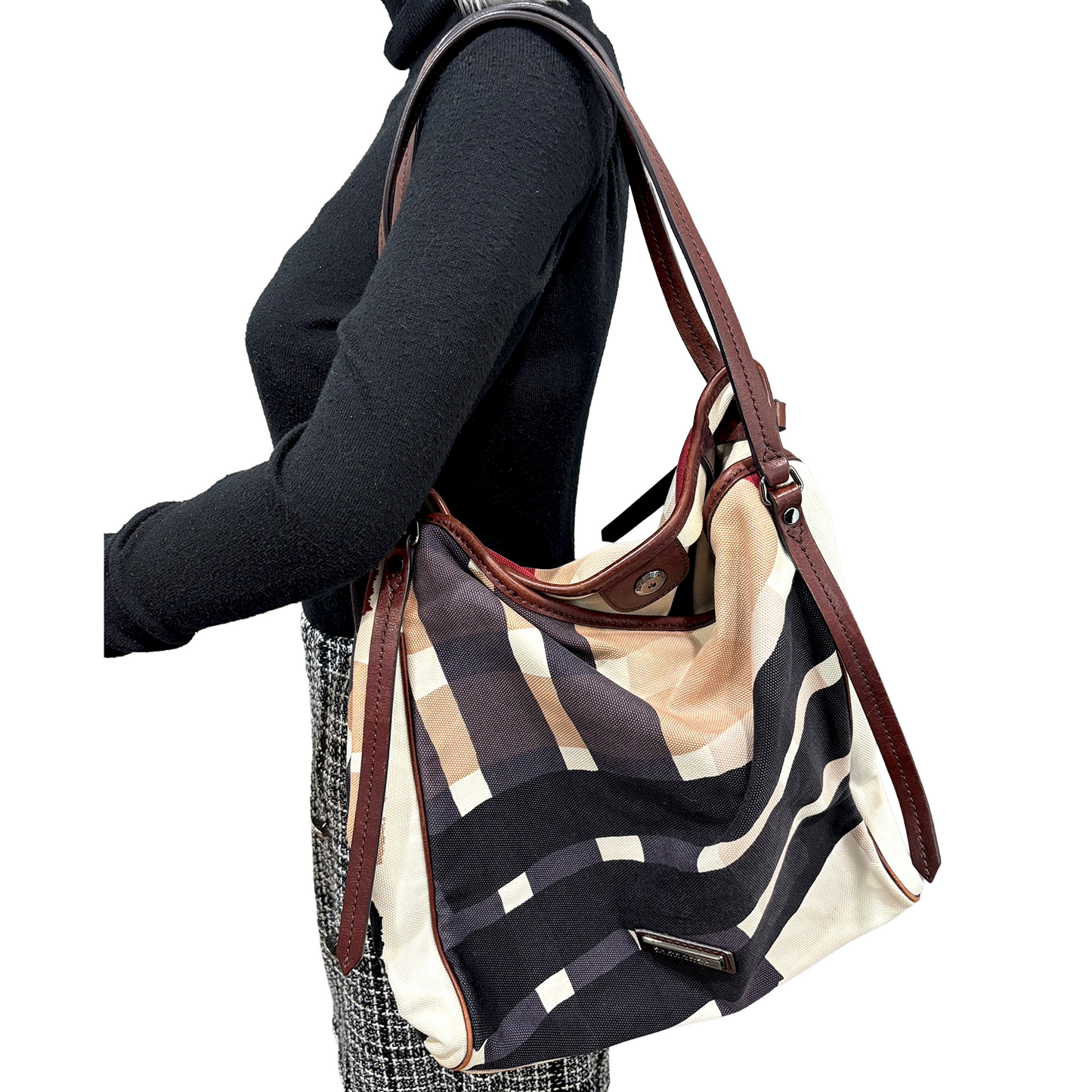 8870 BURBERRY Canvas Tote