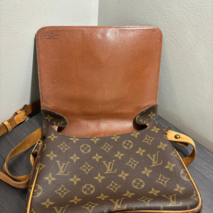 #228 LOUIS VUITTON Cartouchiere GM