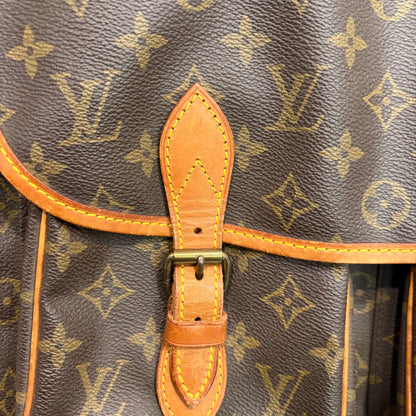 #3206 LOUIS VUITTON  Monogram  Gibeciere GM