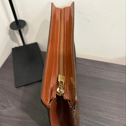 BF-04 LOUIS VUITTON Clutch