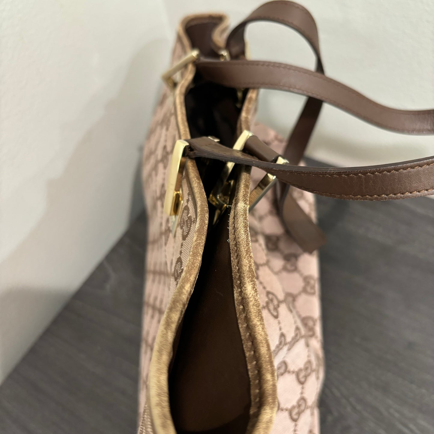 #324 GUCCI Tote