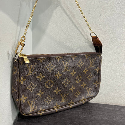 CLEARANCE #1008 LOUIS VUITTON Monogram Pochette