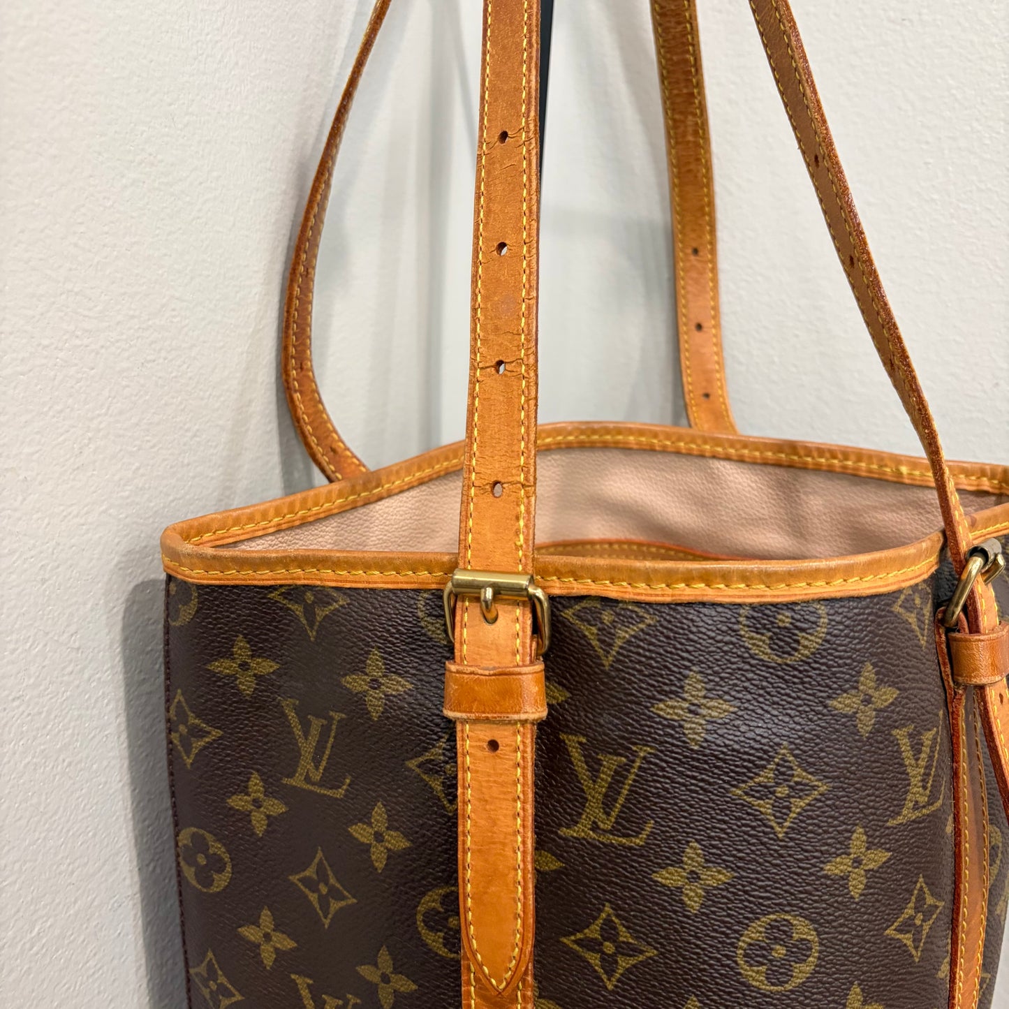 #8202 LOUIS VUITTON Monogram Bucket GM