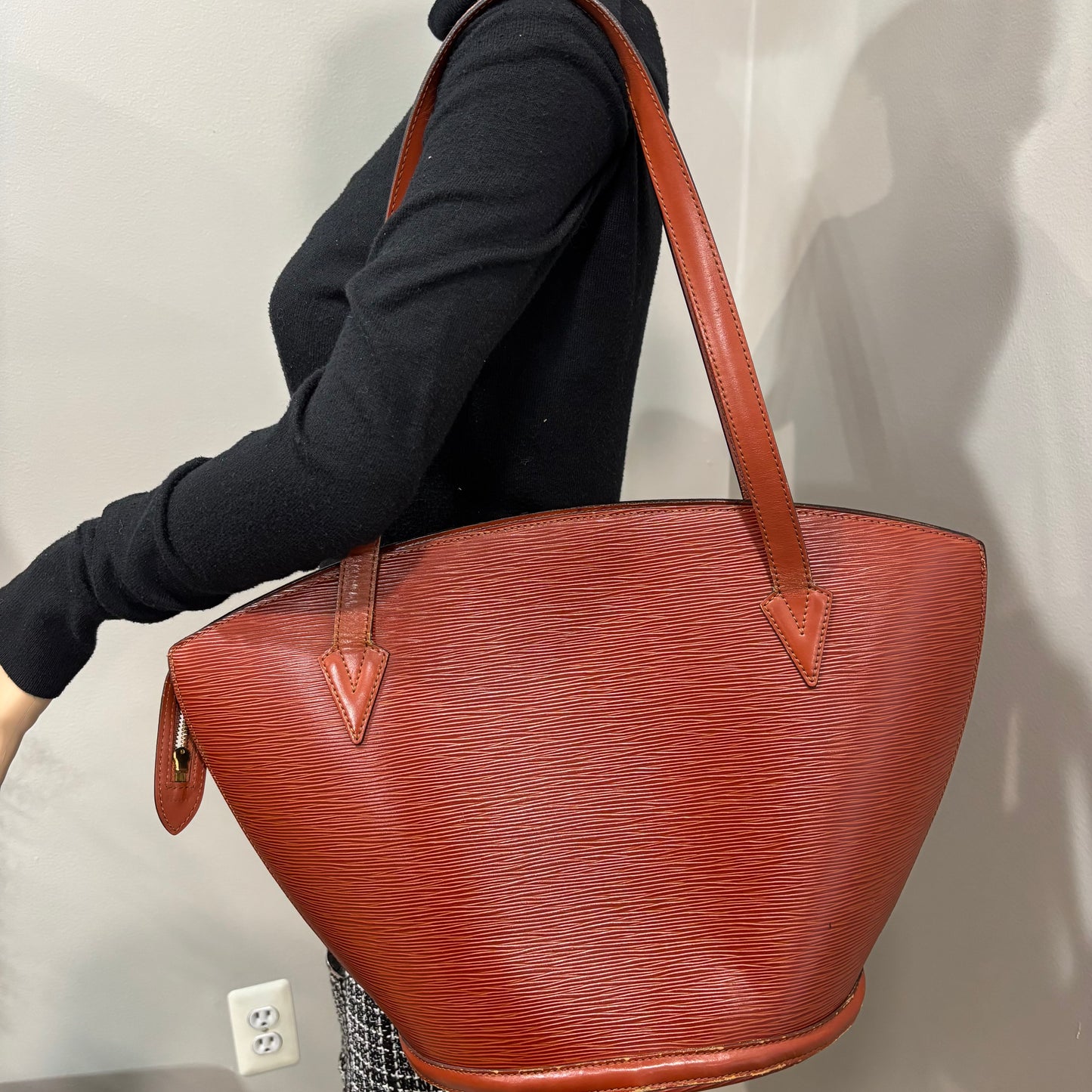 8883 LOUIS VUITTON Epi St Jacque Caramel