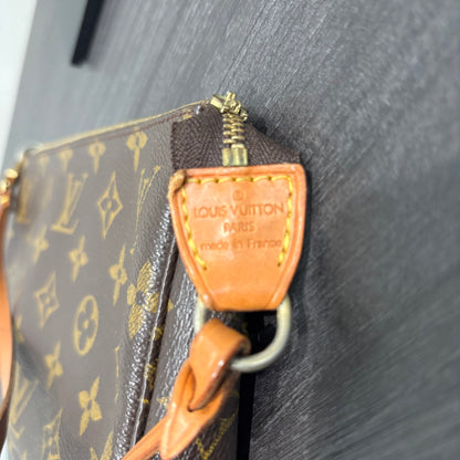 1124 LOUIS VUITTON Pochette