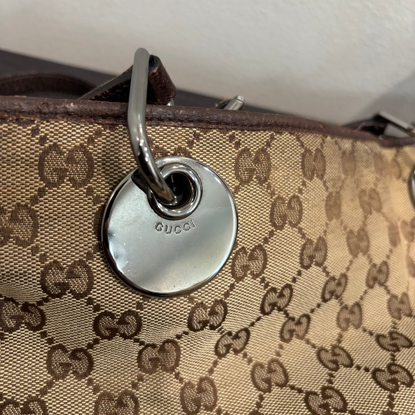 1129 GUCCI with the round mirrors on the side