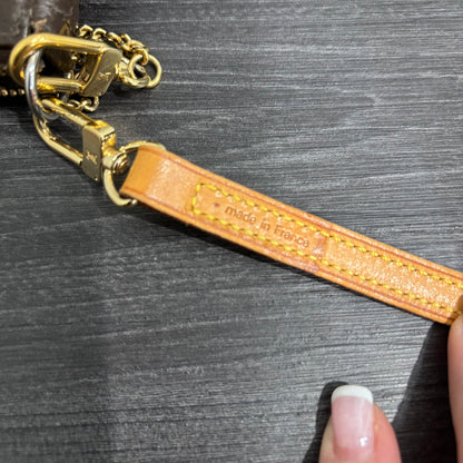 1125 LOUIS VUITTON Mini Pochette