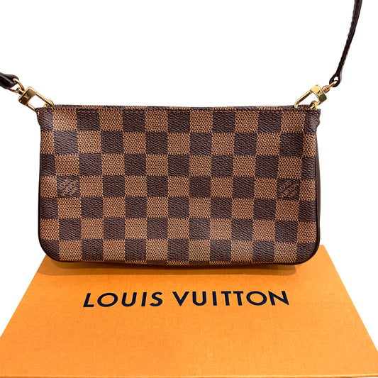 #8206 LOUIS VUITTON Damier Crossbody