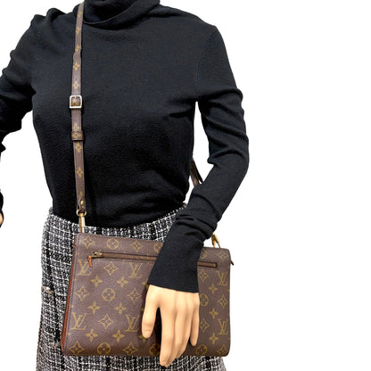 #8204 LOUIS VUITTON Vintage Sac Enghien (Rare Find!)