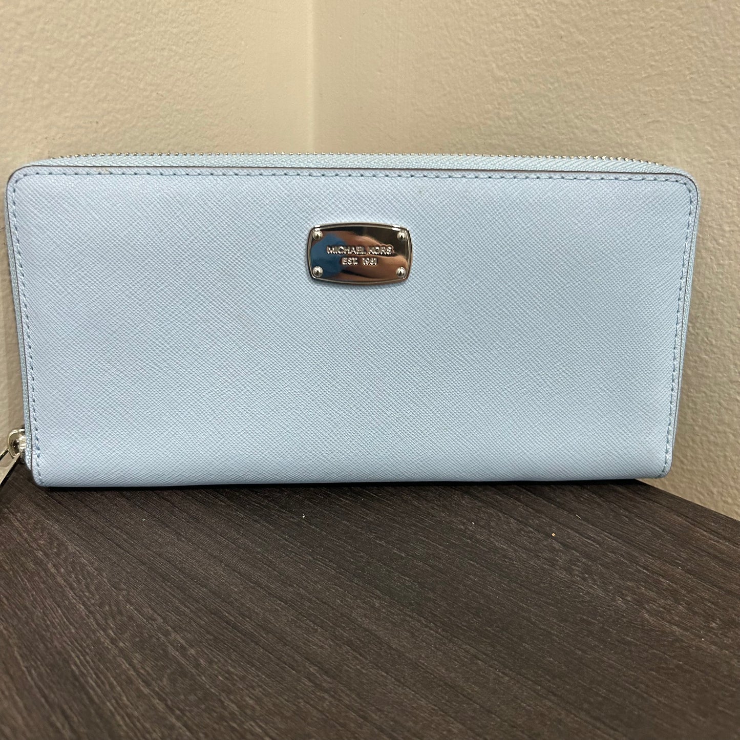 CLEARANCE Michael Kors Zip Wallet