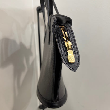 #8252 LOUIS VUITTON Black St Jacques PM