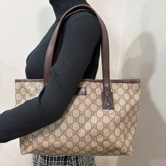 8915 GUCCI GG Tote