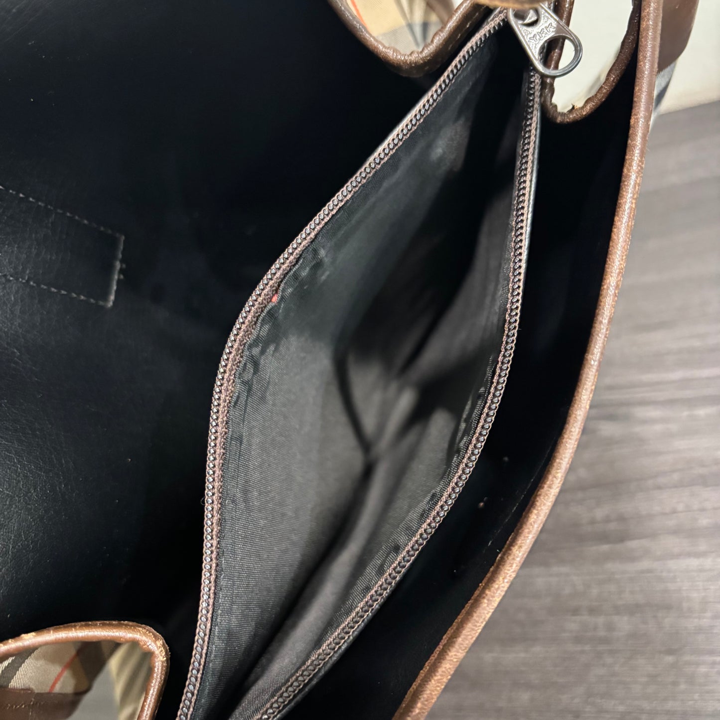 8887 BURBERRY Crossbody