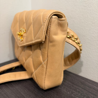 #1103 CHANEL Vintage Beige Lambskin Belt Bag