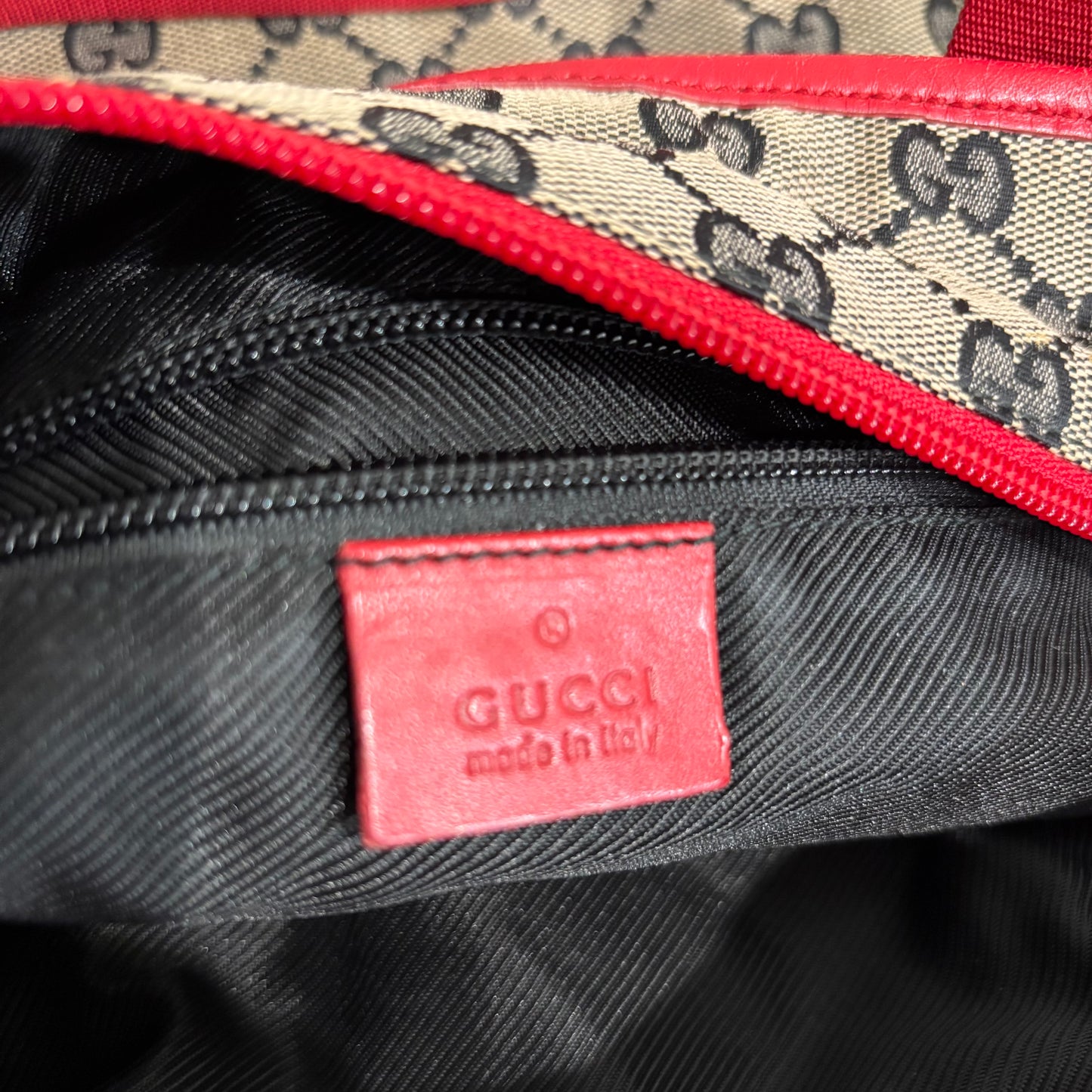 1103 GUCCI Tote