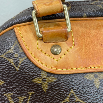 SOLD! Louis Vuitton Monogram Excursion Bag