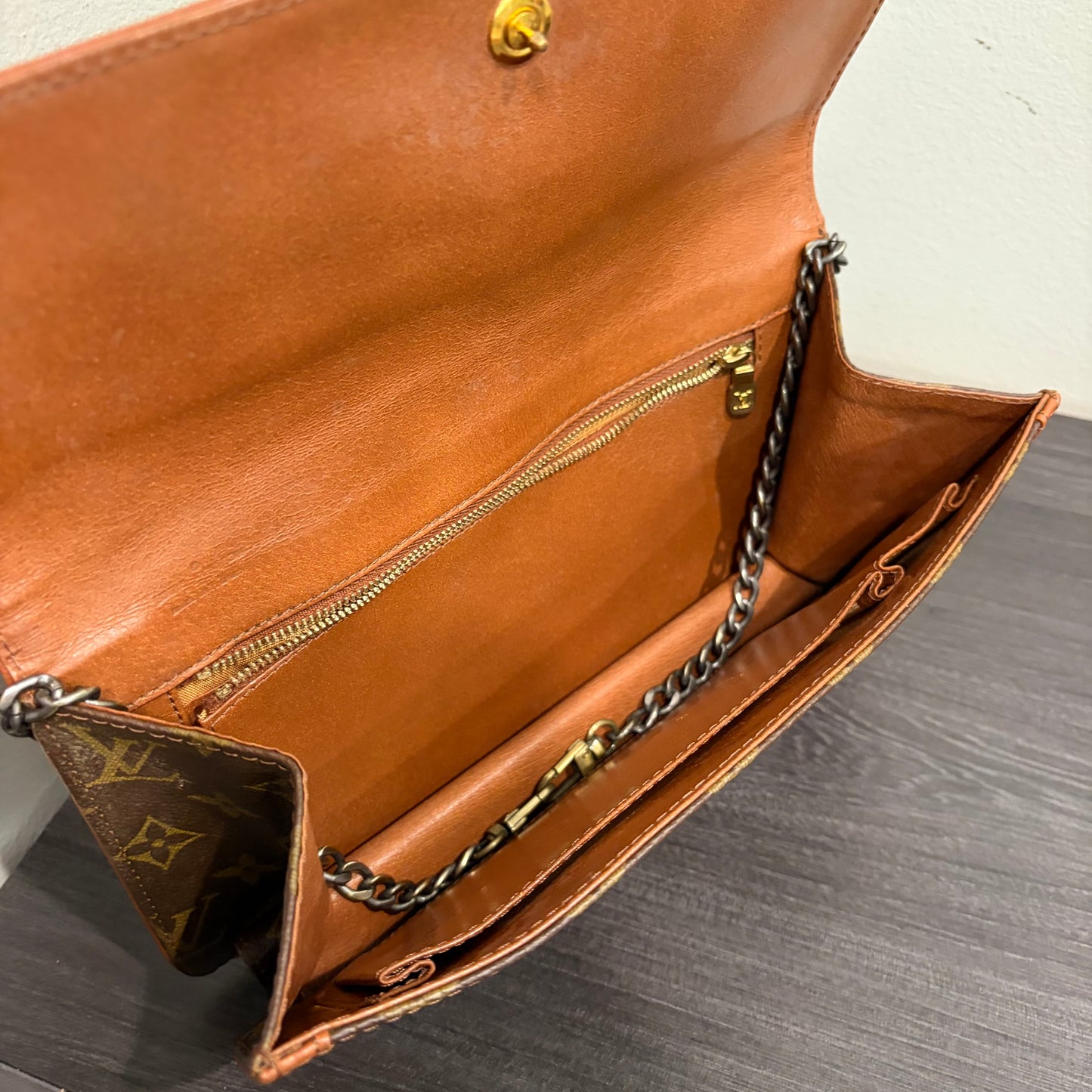 BF-07 LOUIS VUITTON Dame 26