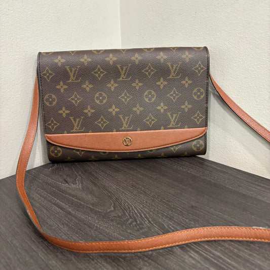 #330 LOUIS VUITTON Bordeaux 27 Crossbody