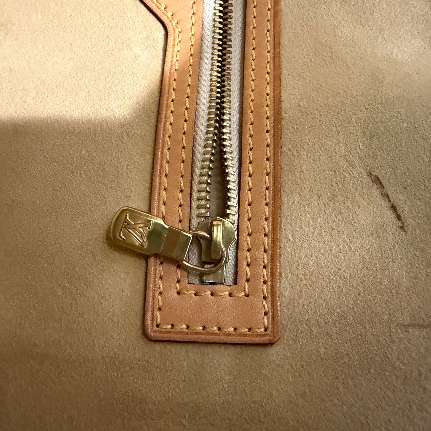 #8215 LOUIS VUITTON Damier Azul Hampstead MM